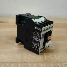 CA4-DN31BD TELEMECANIQUE Control Relay Pole