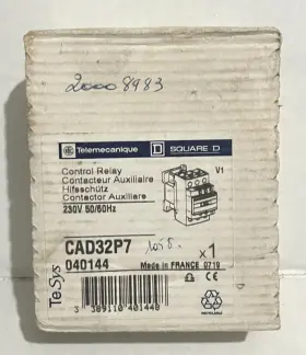 CAD32P7 TELEMECANIQUE Square Control Relay