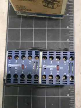 LC2EC09B TELEMECANIQUE General Relays