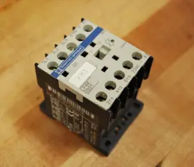 LP4K0901 TELEMECANIQUE Control Relay