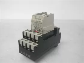RHN422B TELEMECANIQUE Rhn Relay Base