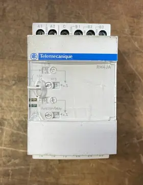 RM4JA32F TELEMECANIQUE Relay