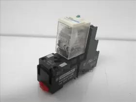 RXM4AB1BD TELEMECANIQUE Relay Base