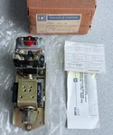New Square D 9050-co-1e Pneumatic Timer Relay. Fixed Price $299.95.