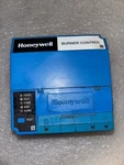 Honeywell Rm7895a1014 120 Vac 90 Sec Purge Burner Control Ultraviolet Flame. Fixed Price $219.00.