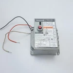 R8184 G 4066 Honeywell Cad Cell Relay Oil Burner Control 15 Second Safety Timing. Fixed Price $116.96.