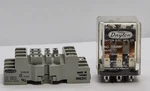 Dayton 1a488f 10a 120-240v Power Relay & 5x853e Socket 2re4-1. Fixed Price $27.99.
