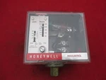 Honeywell L404v 1038 2 Pressuretrol Controller. Fixed Price $249.99.