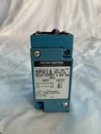 Honeywell Micro Switch Mpv11 120 Vac 50/60 Hz 6 Amp 8816. Fixed Price $24.99.