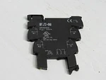 Eaton Terminal Block Xru1d24ug 24v Screw Tbr 6a Spdt - Used. Fixed Price $8.00.