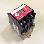 Allen Bradley Safety Relay 700s-p220a4 Ser B Used #70555. Fixed Price $22.00.